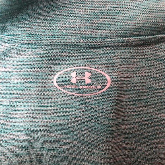 Under Armor Quarter Zip - Picture 5 of 6